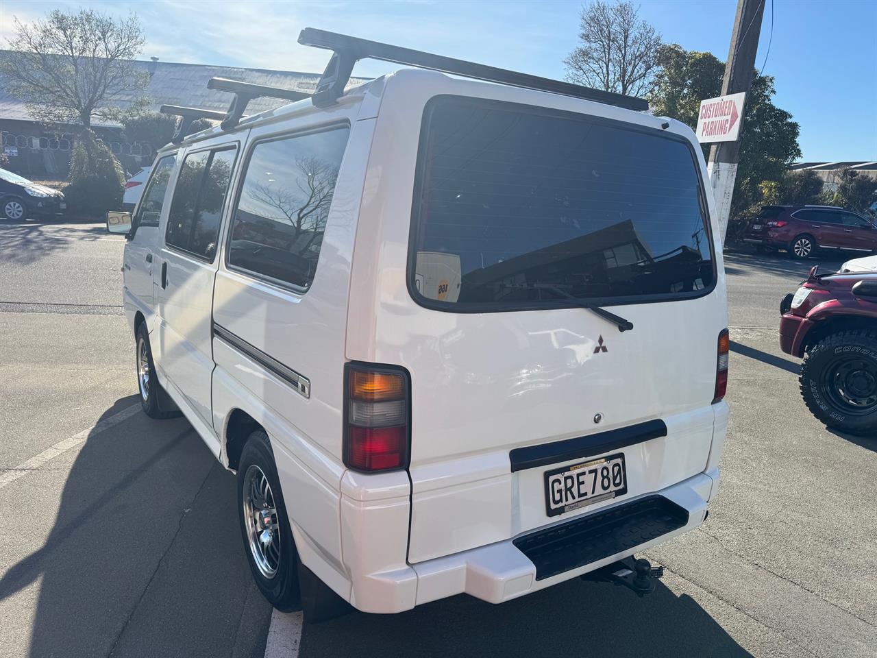 2013 Mitsubishi L300