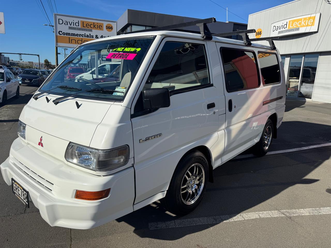 2013 Mitsubishi L300