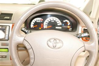 2003 Toyota Ipsum - Thumbnail