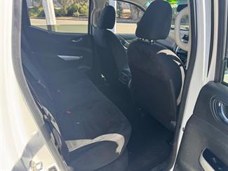 2020 Nissan Navara - Thumbnail