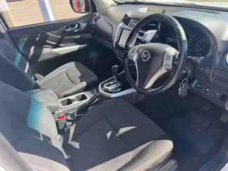2020 Nissan Navara - Thumbnail