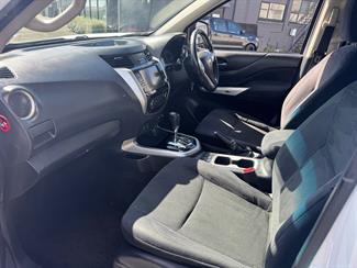 2020 Nissan Navara - Thumbnail