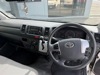 2014 Toyota Hiace - Thumbnail