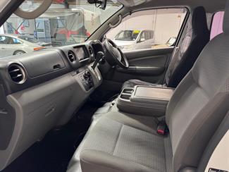 2015 Nissan Caravan - Thumbnail