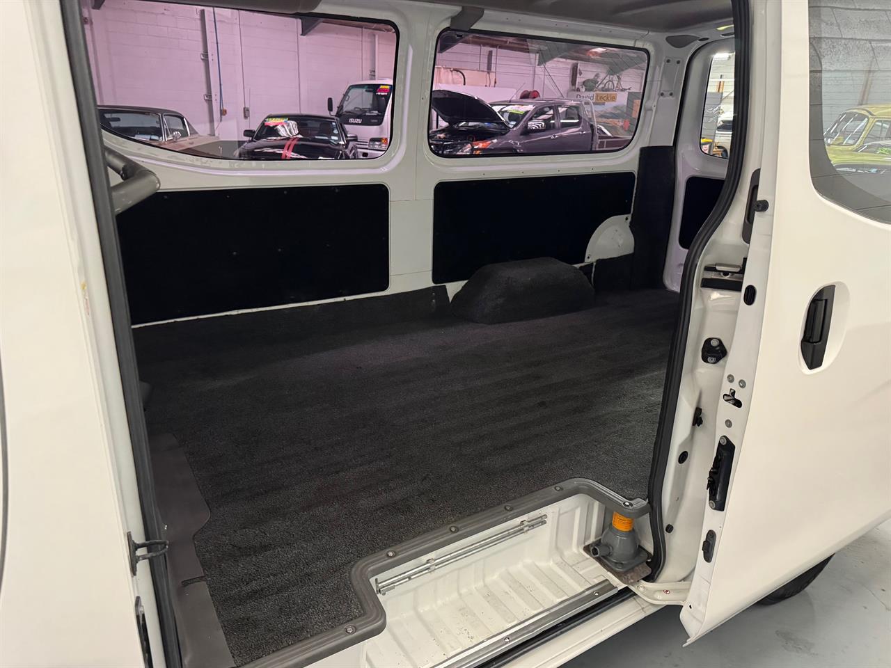 2015 Nissan Caravan
