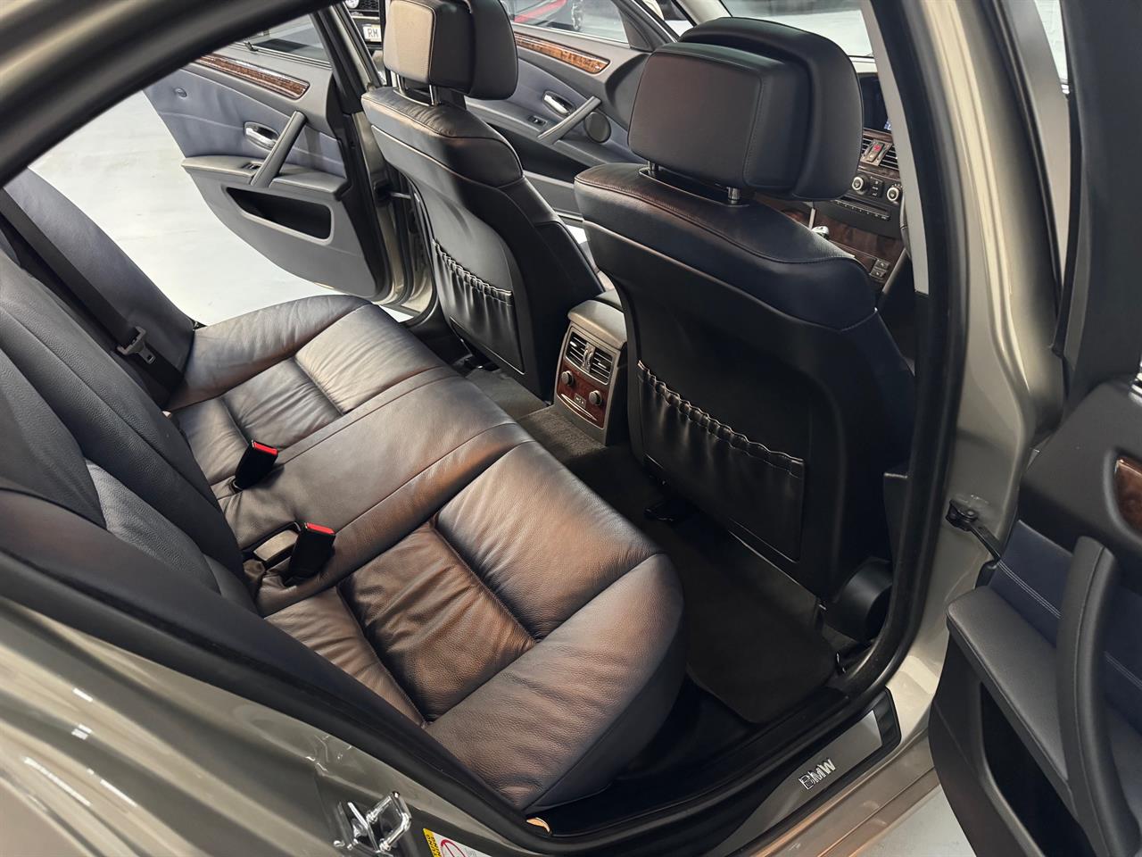 2009 BMW 540I