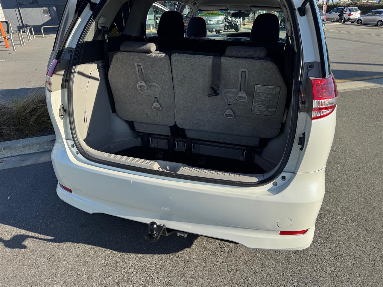 2006 Toyota Estima