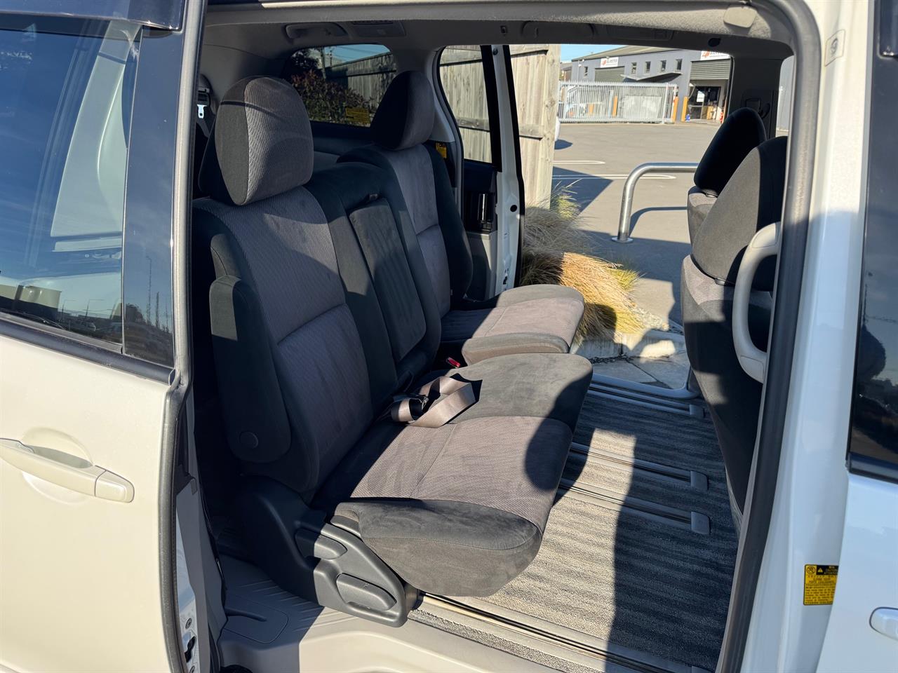 2006 Toyota Estima