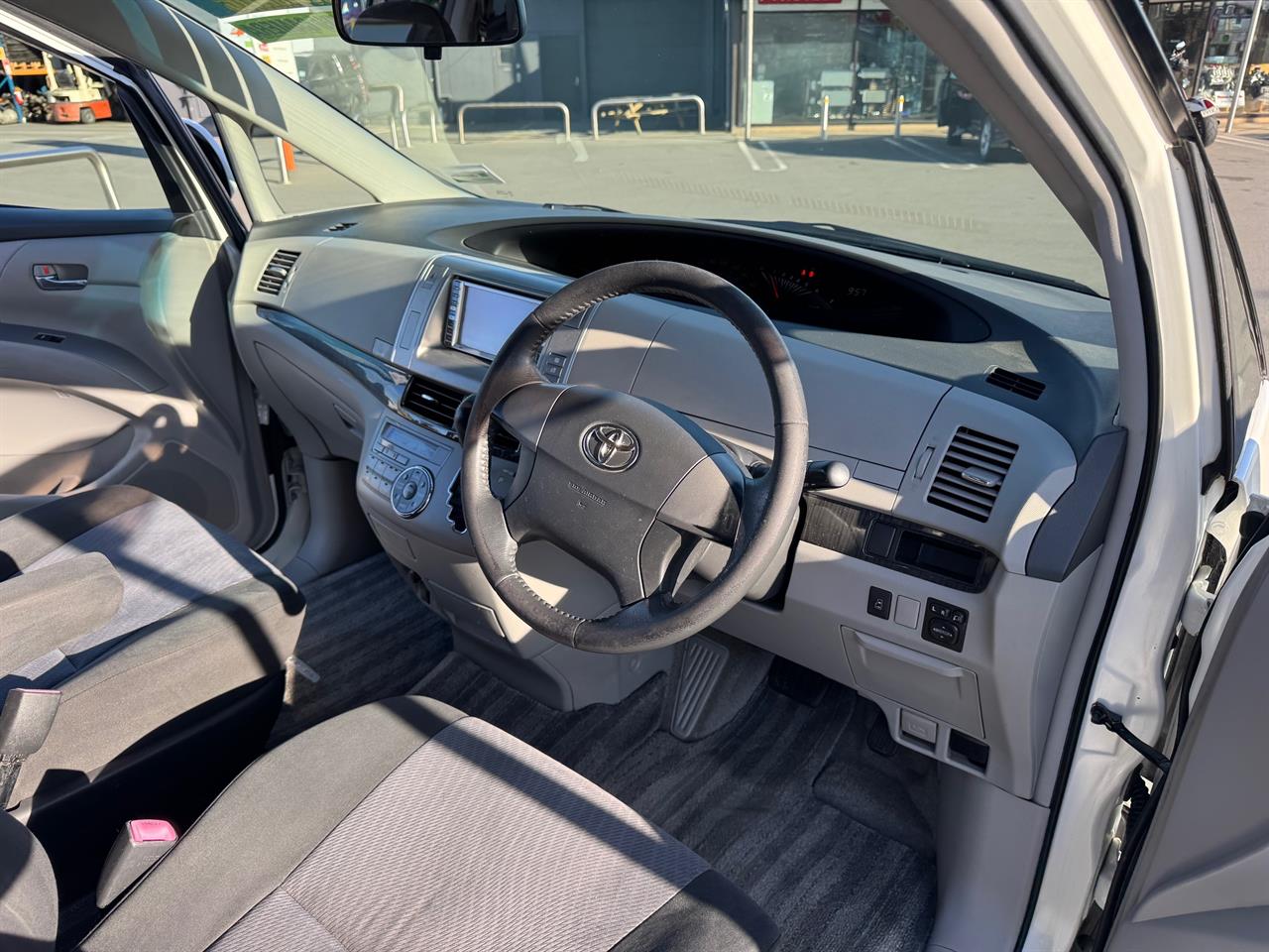 2006 Toyota Estima