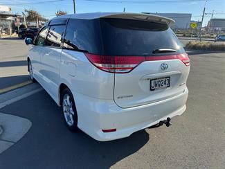 2006 Toyota Estima - Thumbnail