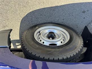 2003 Toyota Hilux - Thumbnail