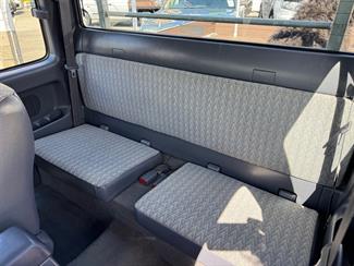 2003 Toyota Hilux - Thumbnail