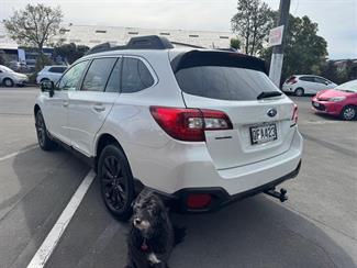 2020 Subaru Outback - Thumbnail