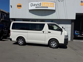 2020 Toyota Hiace - Thumbnail