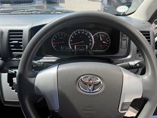 2020 Toyota Hiace - Thumbnail