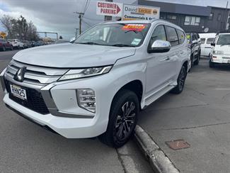 2021 Mitsubishi Pajero - Thumbnail