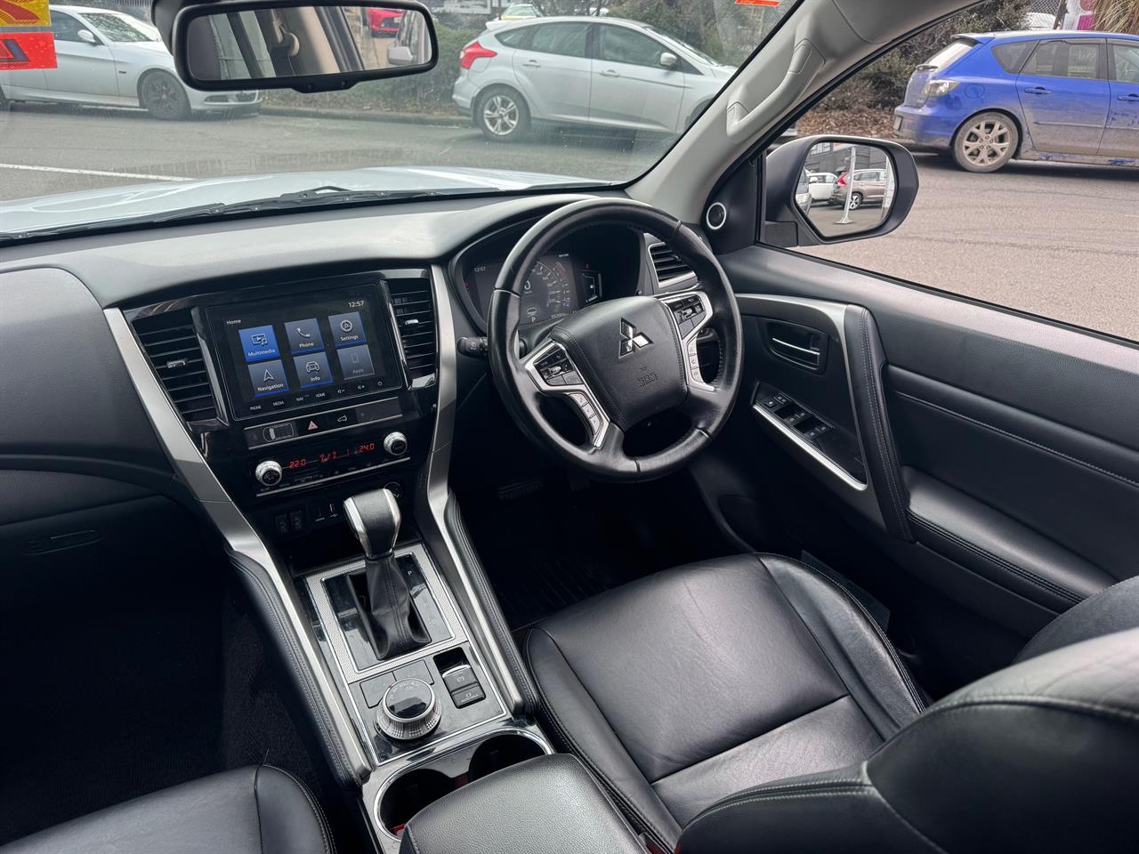 2021 Mitsubishi Pajero