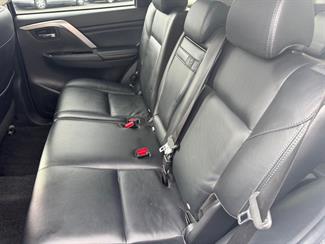 2021 Mitsubishi Pajero - Thumbnail
