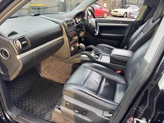 2006 Porsche Cayenne - Thumbnail
