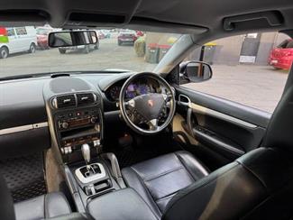 2006 Porsche Cayenne - Thumbnail