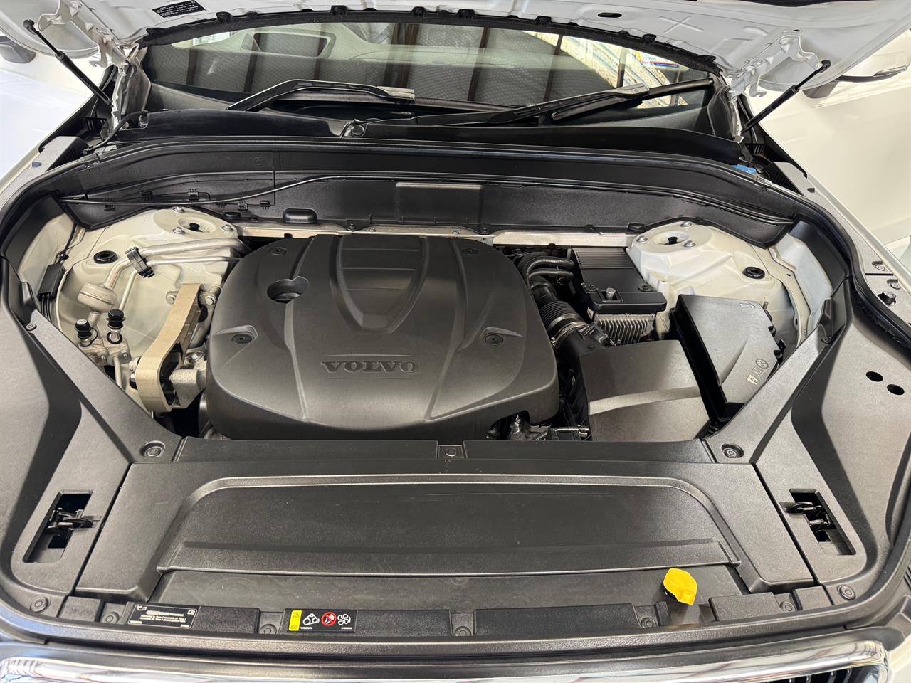 2017 Volvo XC 90 D5 R Design AWD