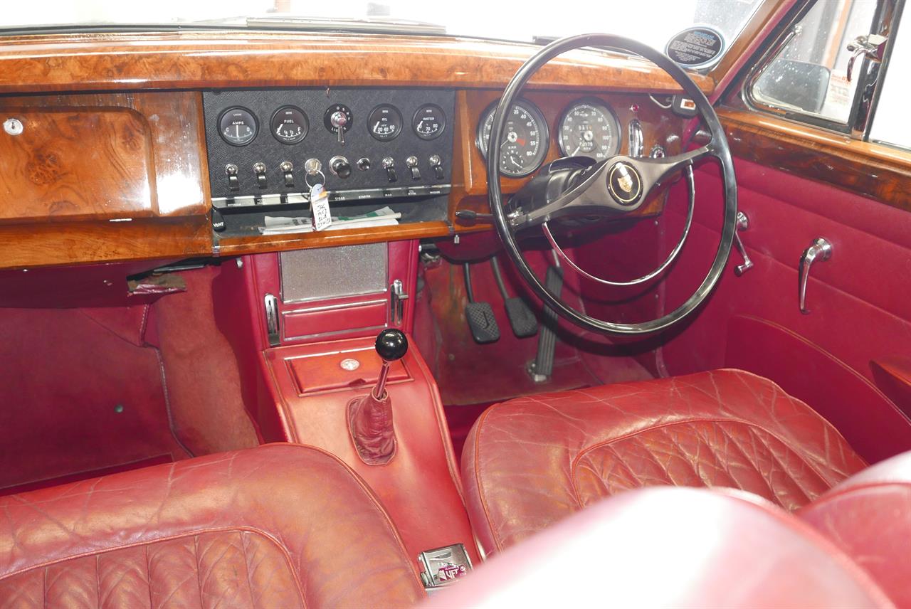 1960 Jaguar 2.4