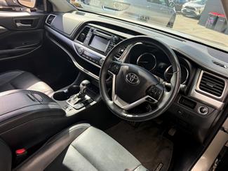 2016 Toyota Highlander - Thumbnail