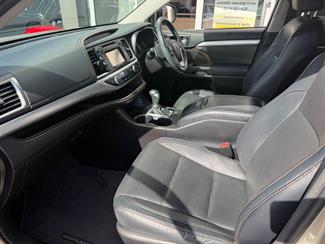 2016 Toyota Highlander - Thumbnail