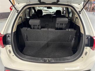 2020 Mitsubishi Outlander - Thumbnail