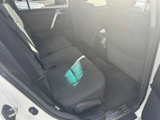 2013 Toyota Landcruiser Prado - Thumbnail