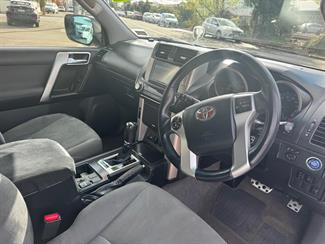 2013 Toyota Landcruiser Prado - Thumbnail