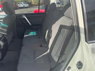 2013 Toyota Landcruiser Prado - Thumbnail