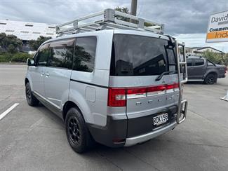 2014 Mitsubishi Delica - Thumbnail