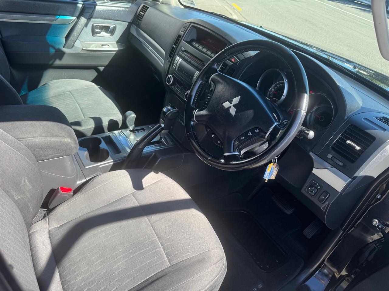 2014 Mitsubishi Pajero