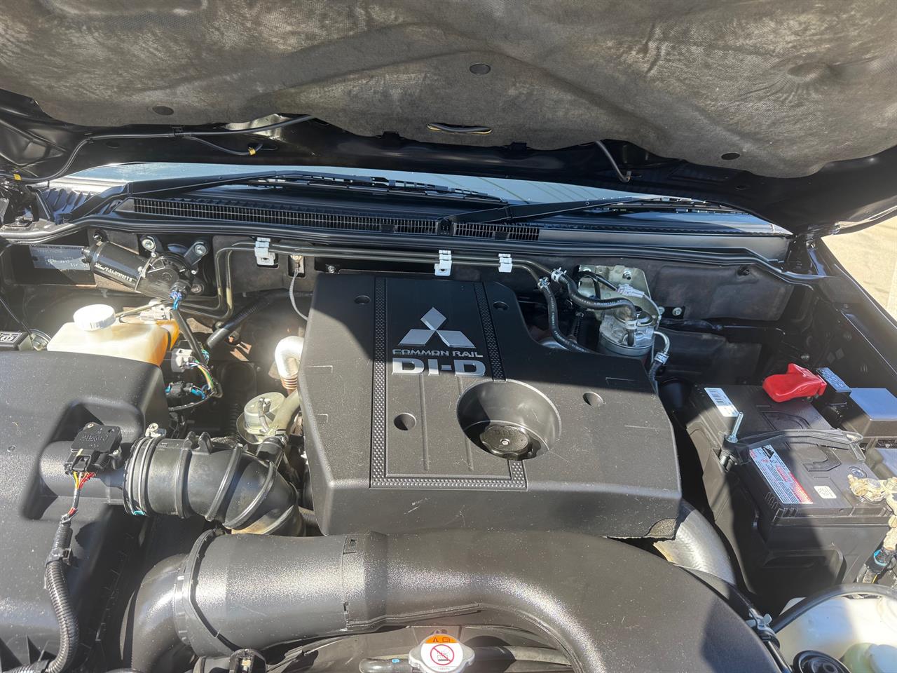 2014 Mitsubishi Pajero