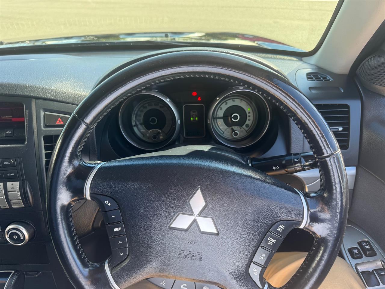 2014 Mitsubishi Pajero