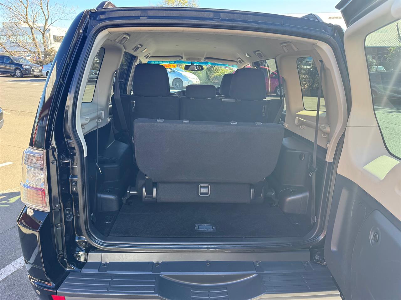 2014 Mitsubishi Pajero