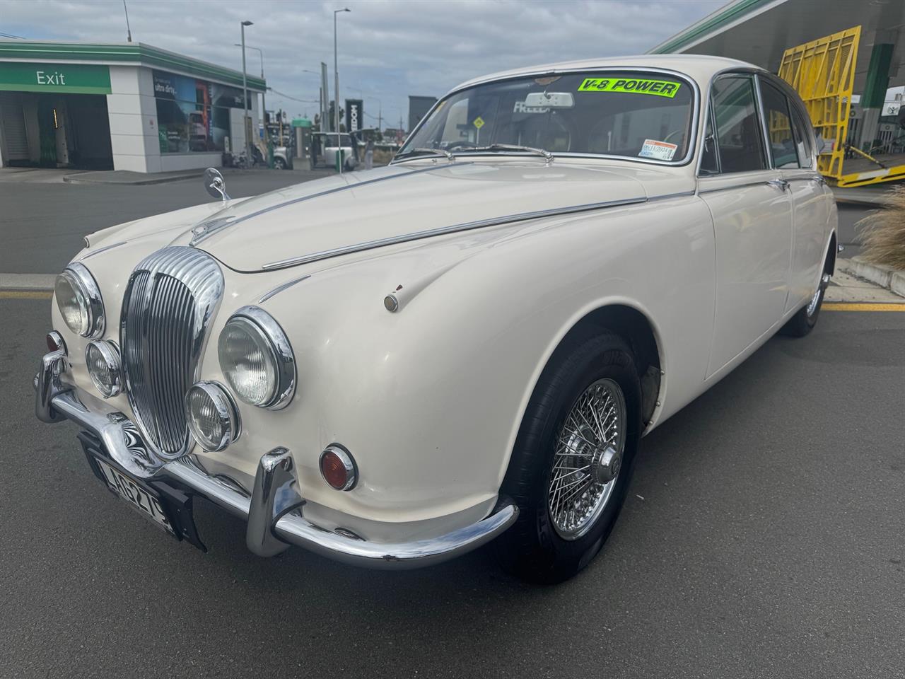 1968 Daimler V8