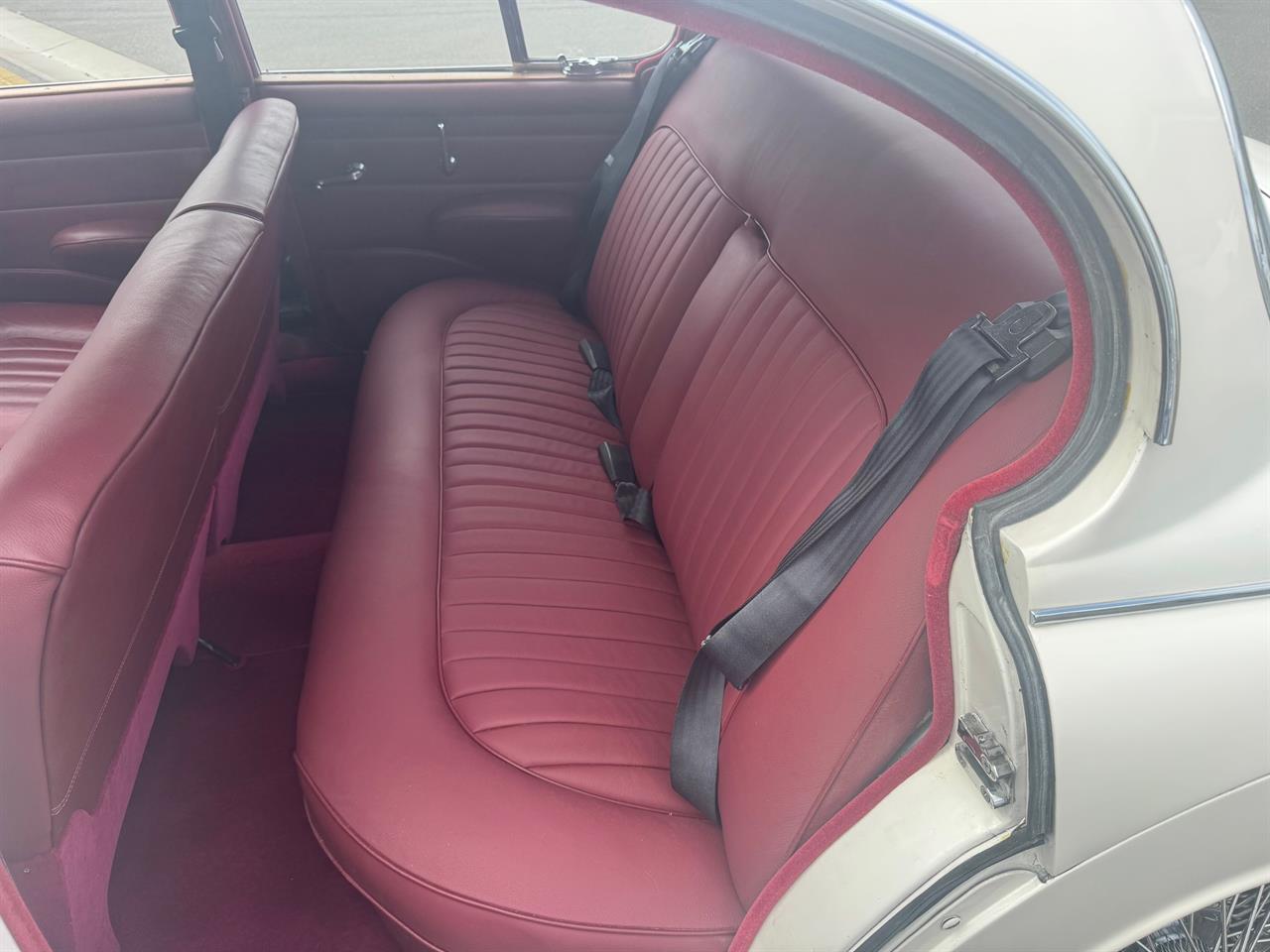 1968 Daimler V8