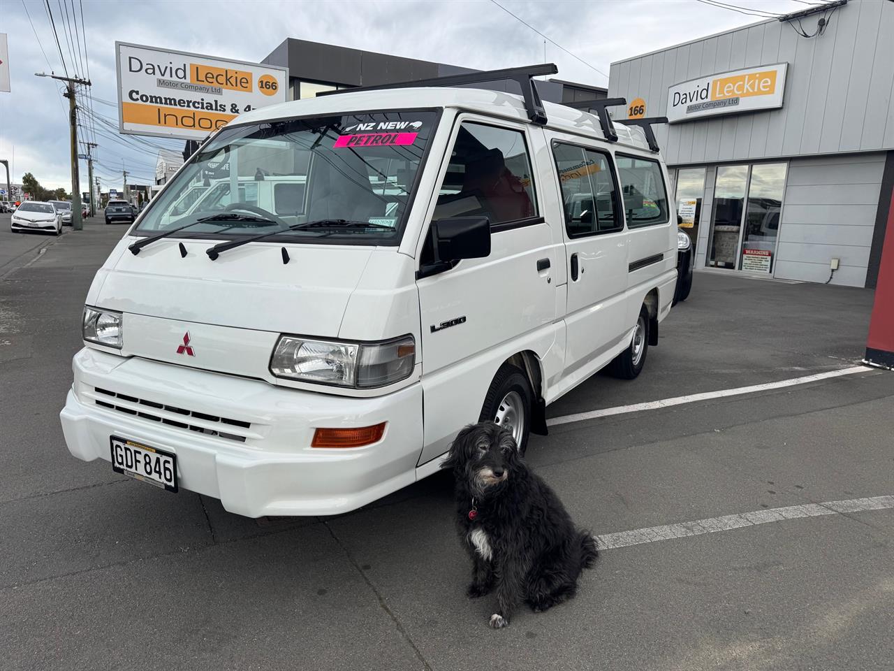 2011 Mitsubishi L300