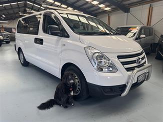 2017 Hyundai Iload - Thumbnail