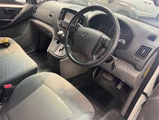 2017 Hyundai Iload - Thumbnail