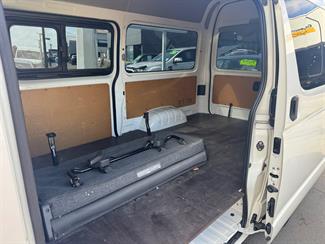 2020 Toyota Hiace - Thumbnail