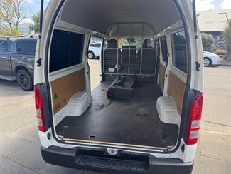 2020 Toyota Hiace - Thumbnail