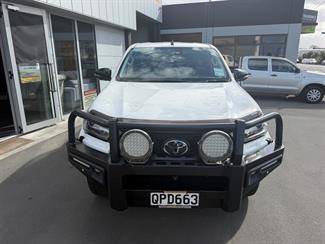 2024 Toyota Hilux - Thumbnail