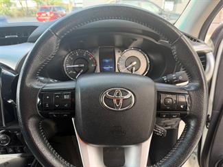 2024 Toyota Hilux - Thumbnail