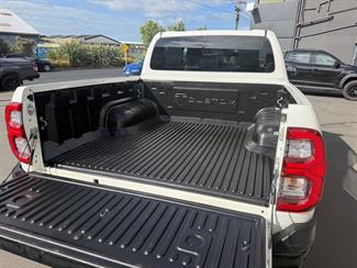 2024 Toyota Hilux - Thumbnail