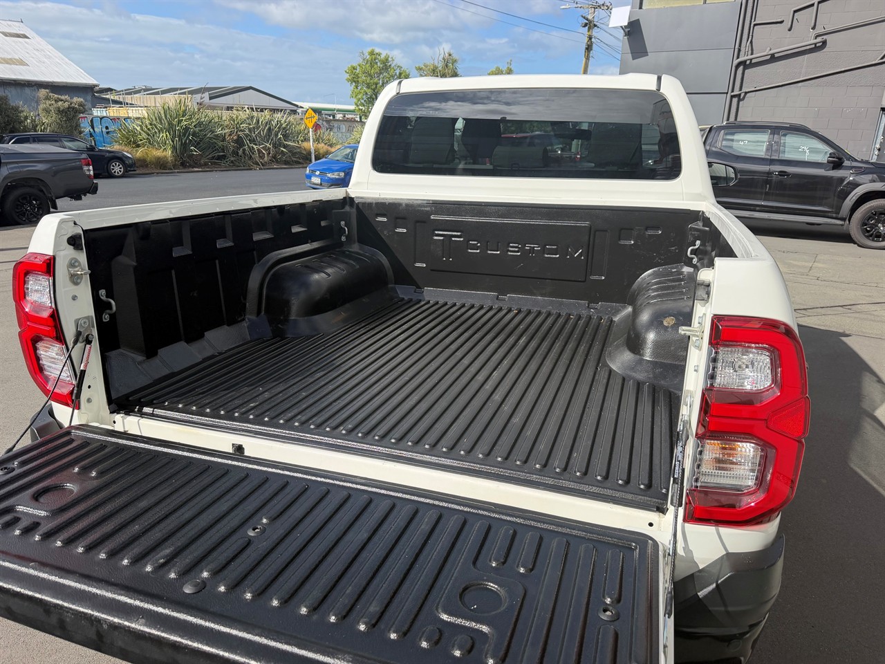 2024 Toyota Hilux