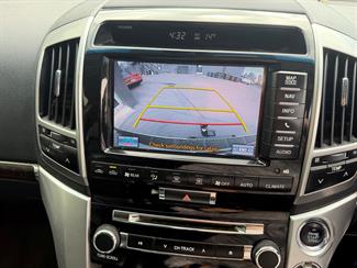 2013 Toyota Landcruiser - Thumbnail
