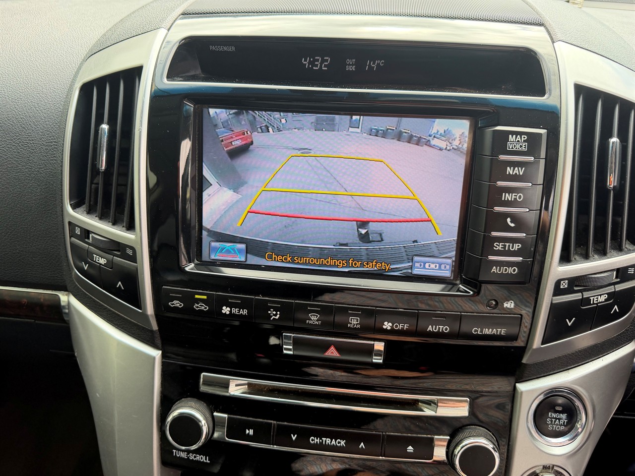 2013 Toyota Landcruiser